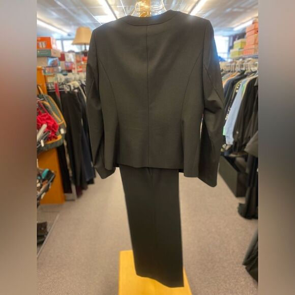 Jones NY Sz. 8/10 Black Pantsuit - Picture 4 of 5